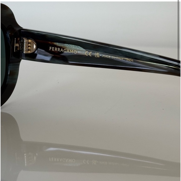 Ferragamo sunglasses main image 2